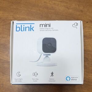 Blink Mini Indoor Plug-In HD Smart Security Camera - White